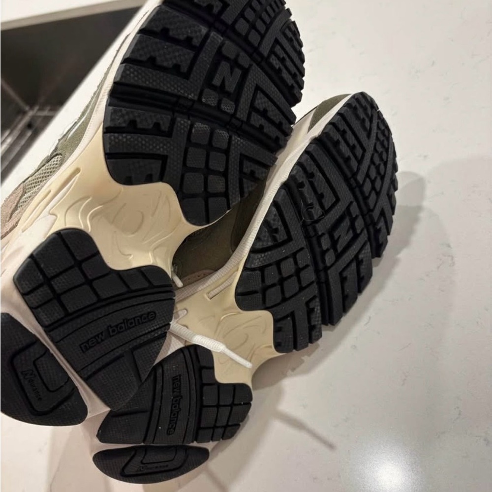 New Balance Olive and White Athletic Shoes, 725 - Picture 3 of 3